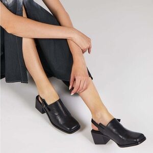 Internationally Blank Marty 2 Mules